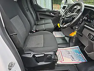 Used 2019 Ford Transit Custom Trend White - Interior and Exterior details 8