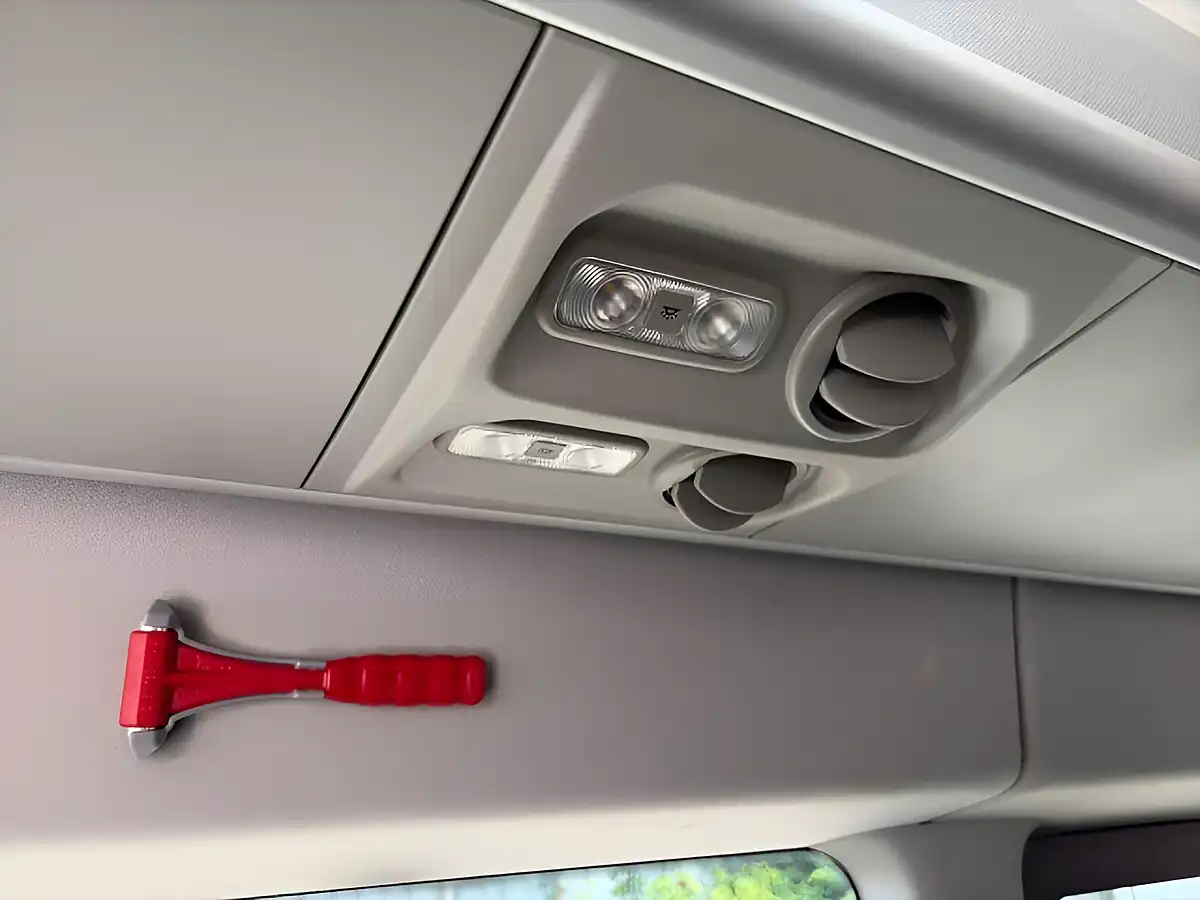 Used 2019 Ford Transit Leader Frozen White - Interior and Exterior details 16