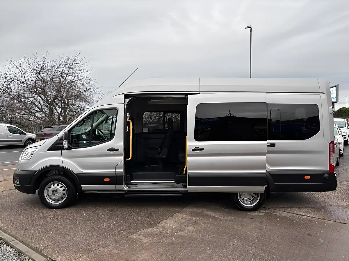 Used 2019 Ford Transit Leader Silver - Interior and Exterior details 7