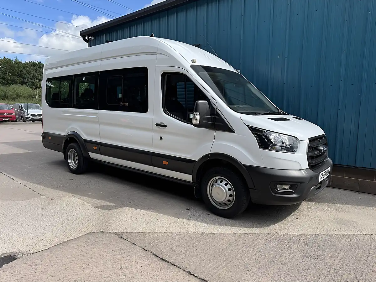 Used 2019 Ford Transit Trend White - Front View