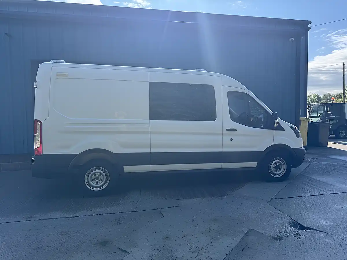 Used 2019 Ford Transit Welfare Van White - Interior and Exterior details 6