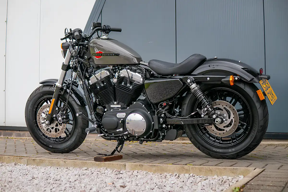 Used 2019 Harley-Davidson Forty-Eight Sportster Industrial Grey - Interior and Exterior details 16