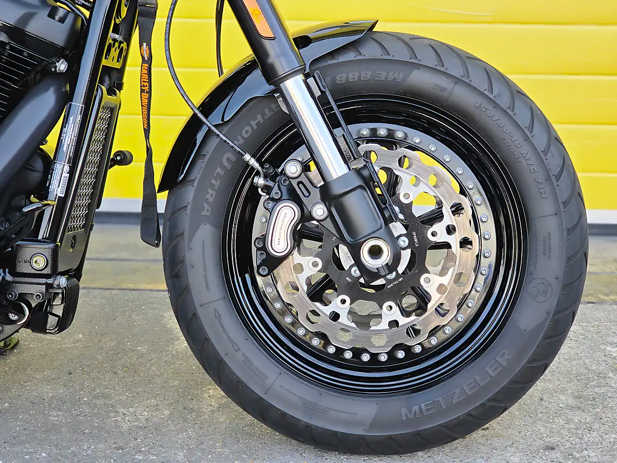 Used 2019 Harley-Davidson Softail Fat Bob Black - Interior and Exterior details 12