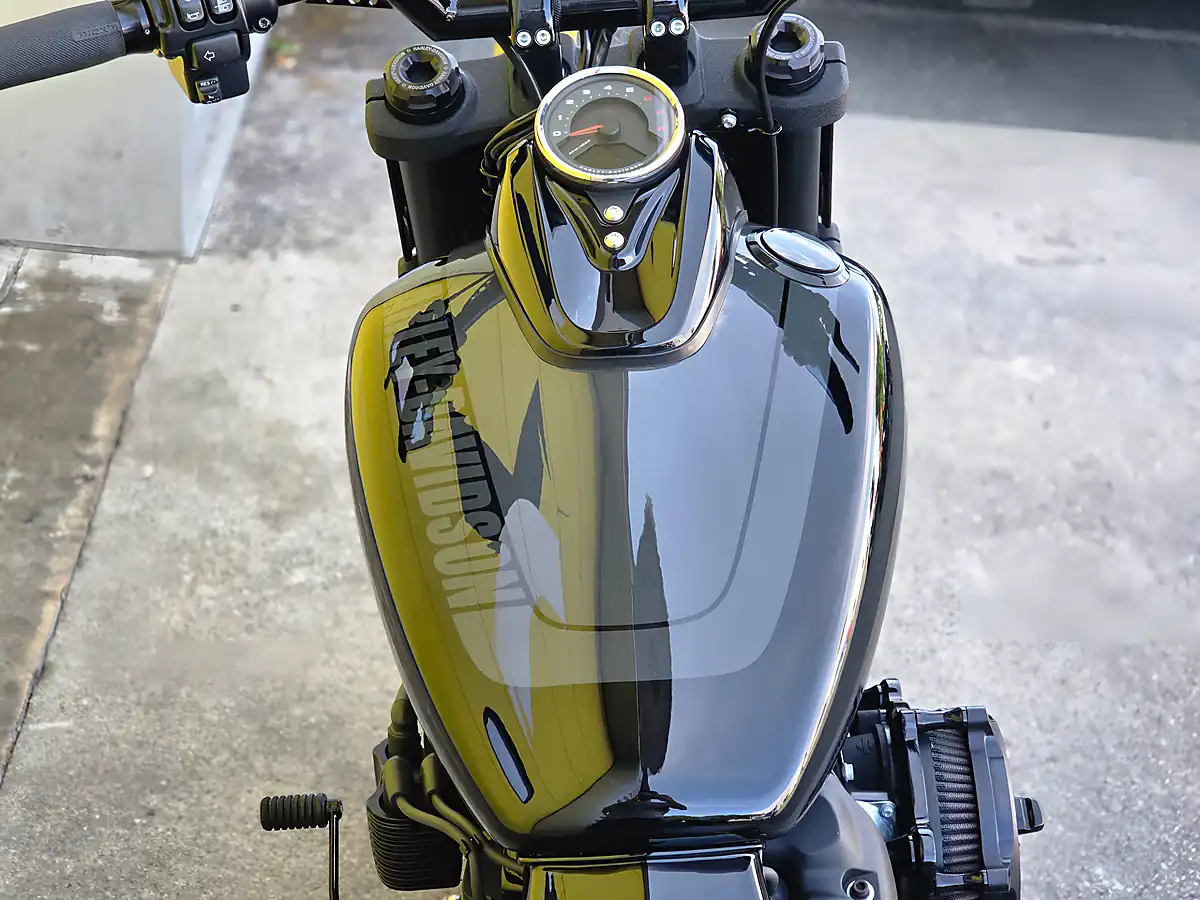 Used 2019 Harley-Davidson Softail Fat Bob Black - Interior and Exterior details 16