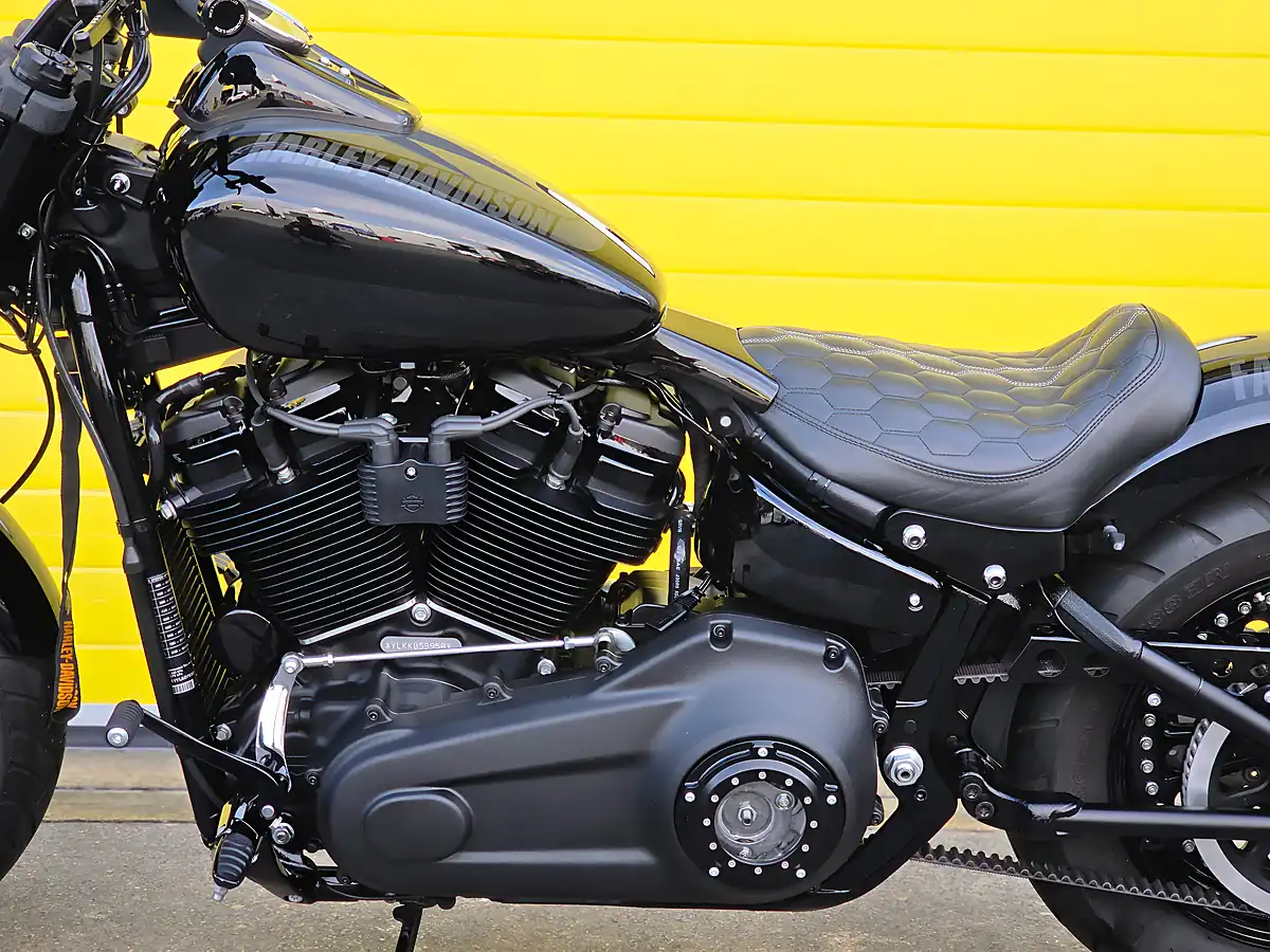 Used 2019 Harley-Davidson Softail Fat Bob Black - Interior and Exterior details 17
