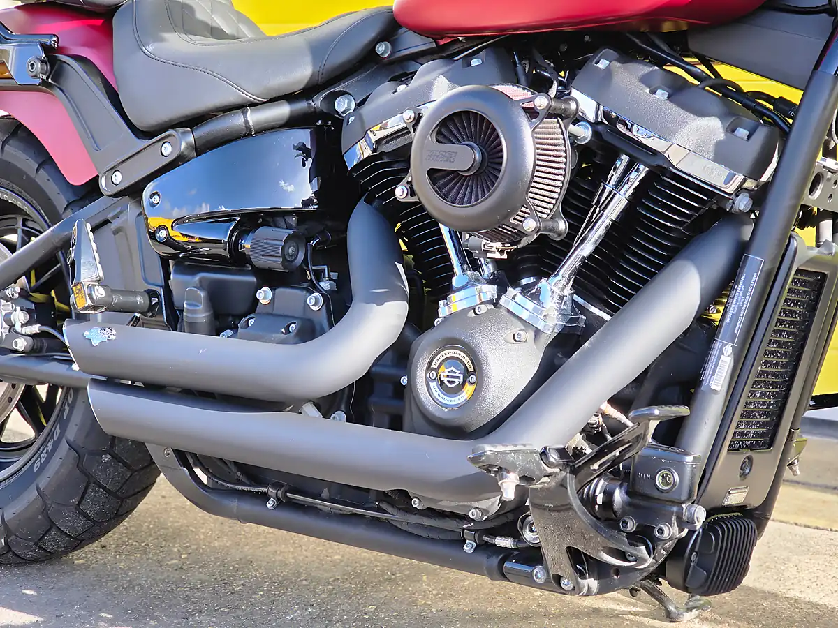Used 2019 Harley-Davidson Softail Fat Bob Red - Interior and Exterior details 11