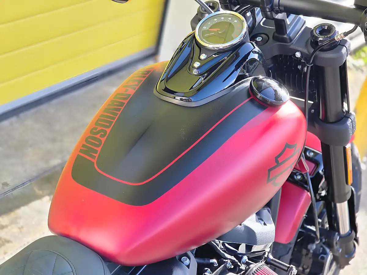 Used 2019 Harley-Davidson Softail Fat Bob Red - Interior and Exterior details 15
