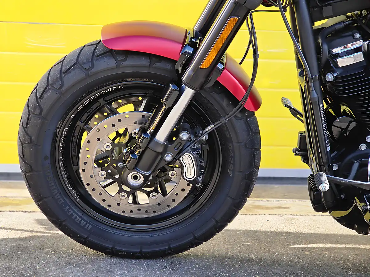 Used 2019 Harley-Davidson Softail Fat Bob Red - Interior and Exterior details 16