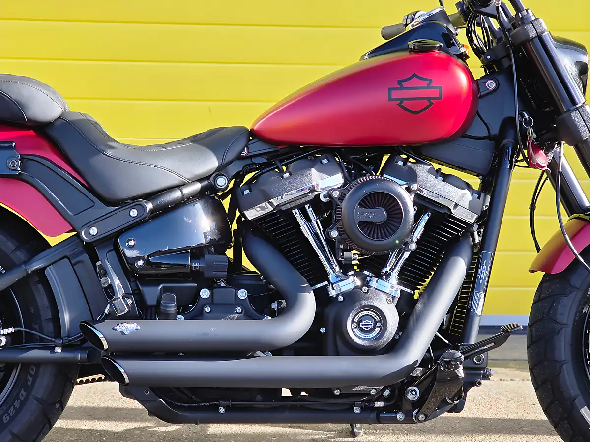 Used 2019 Harley-Davidson Softail Fat Bob Red - Interior and Exterior details 9
