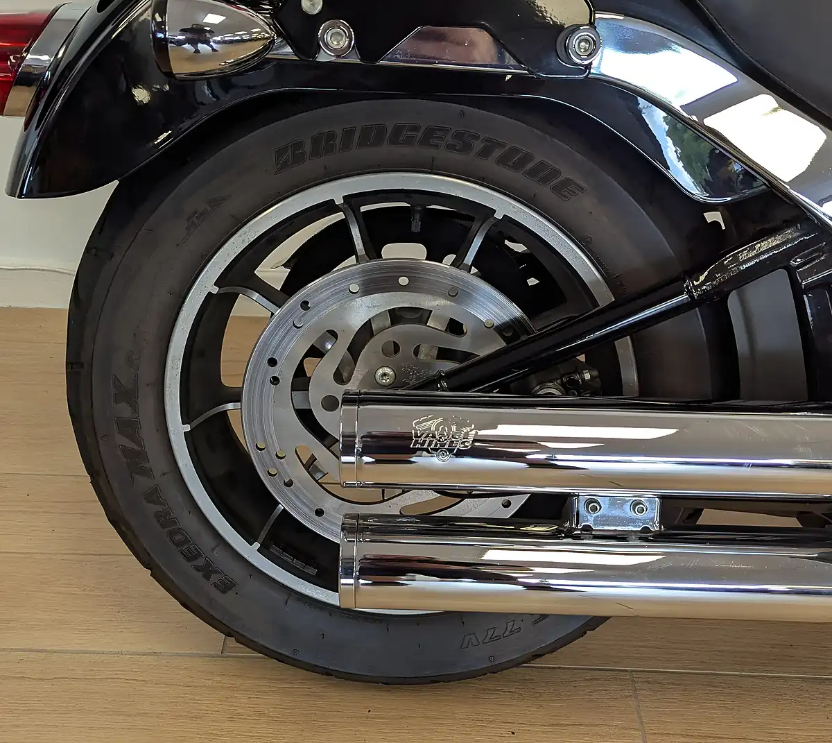 Used 2019 Harley-Davidson Softail Fxlr Low Rider Black - Interior and Exterior details 3
