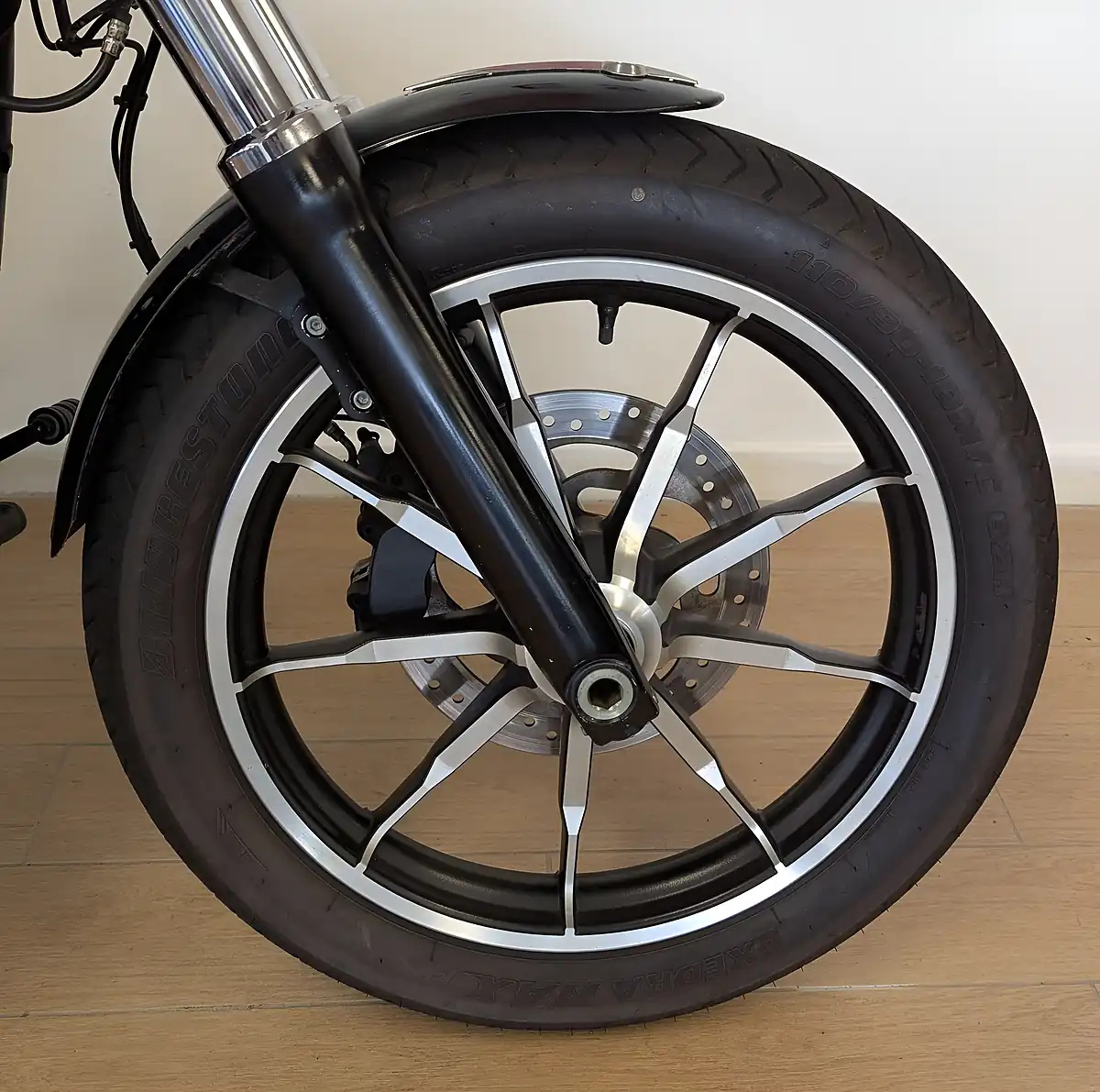 Used 2019 Harley-Davidson Softail Fxlr Low Rider Black - Interior and Exterior details 7