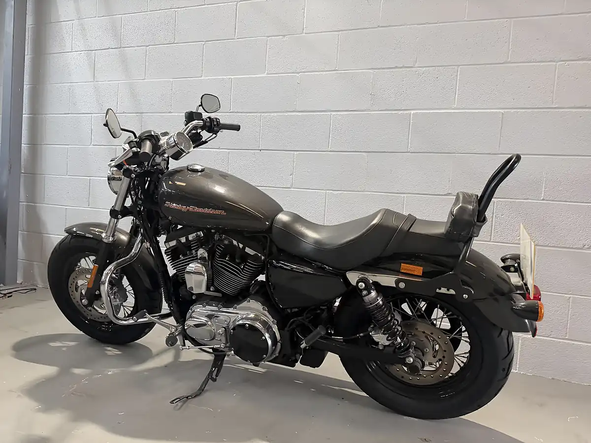 Used 2019 Harley-Davidson Sportster Custom Silver - Interior and Exterior details 18