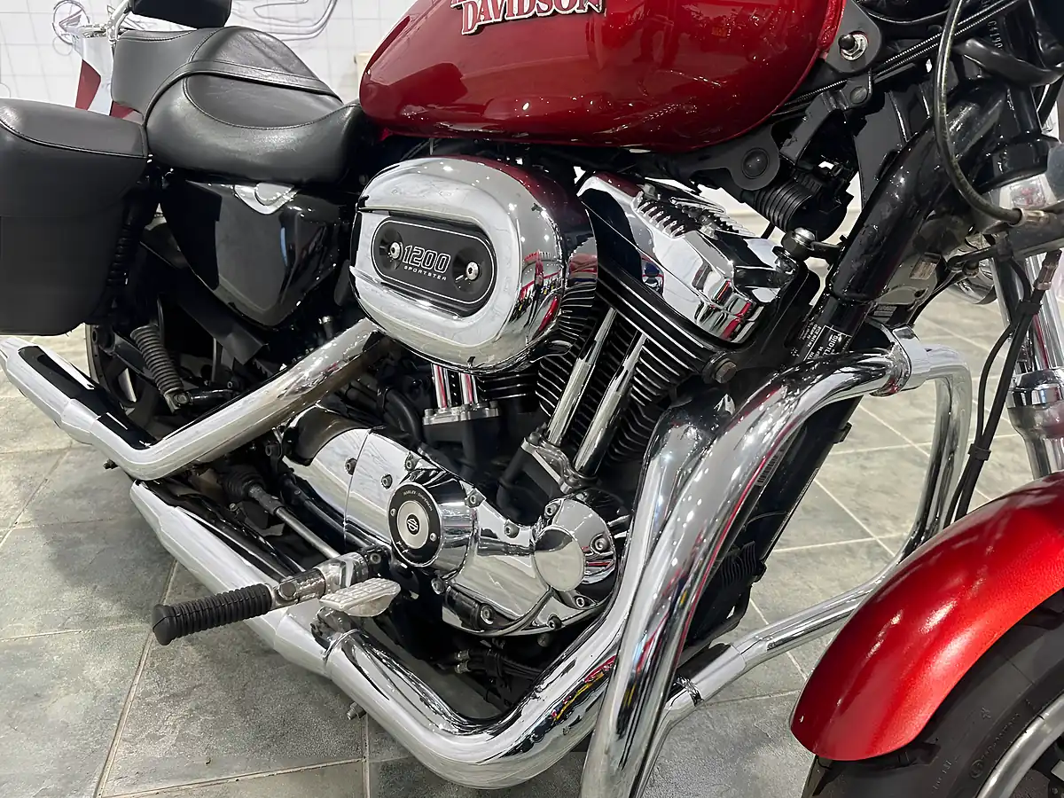Used 2019 Harley-Davidson Sportster Superlow Red - Interior and Exterior details 6