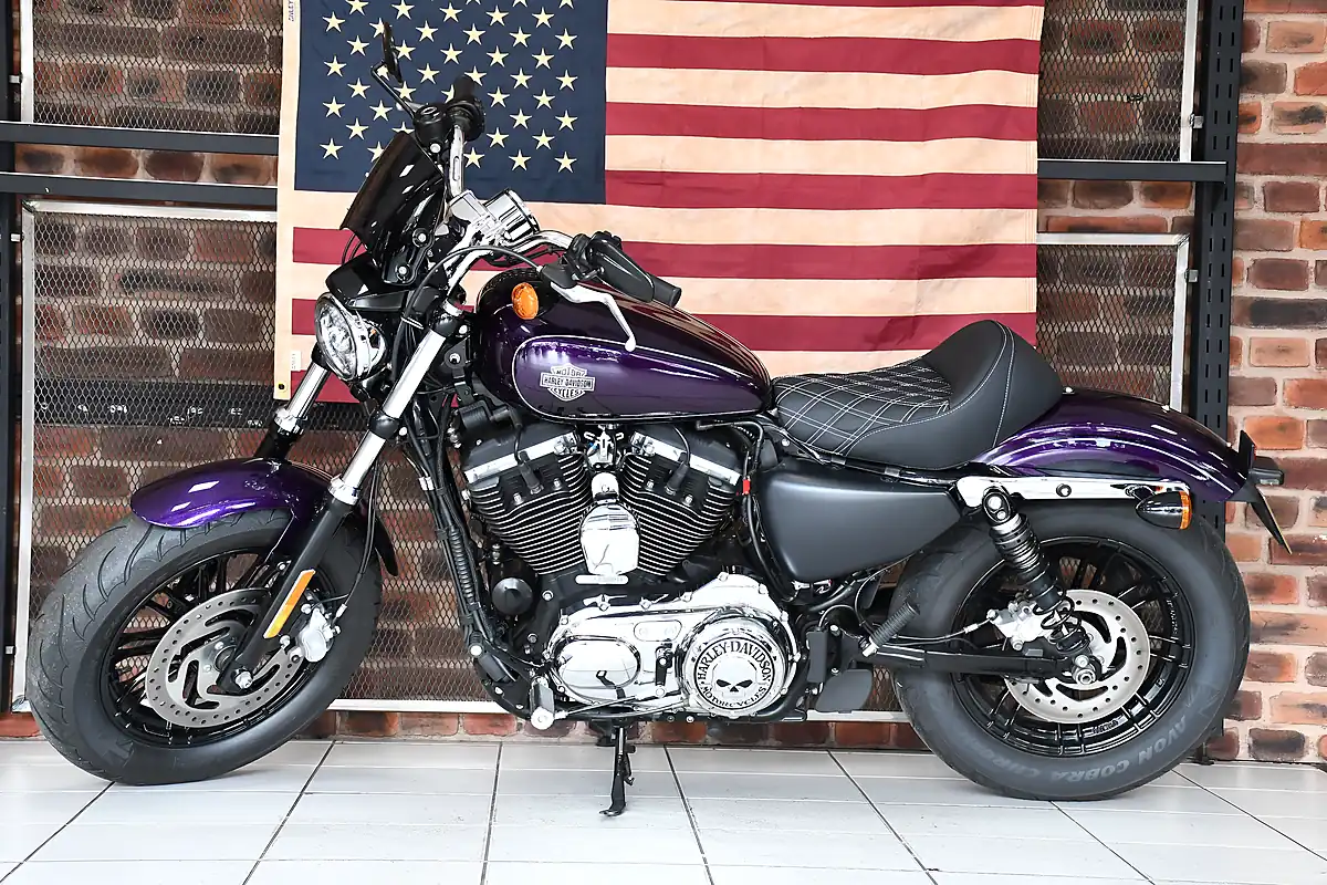 Used 2019 Harley-Davidson Sportster XL1200C Custom Purple - Interior and Exterior details 7