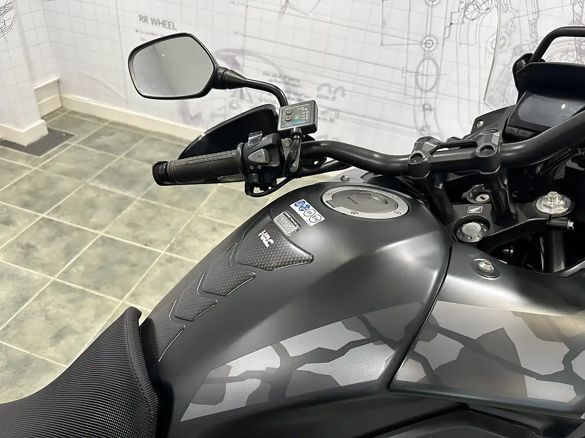 Used 2019 Honda CB500X Adventure Black - Interior and Exterior details 9