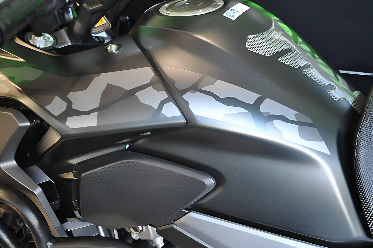 Used 2019 Honda CB500X Black - Interior and Exterior details 12