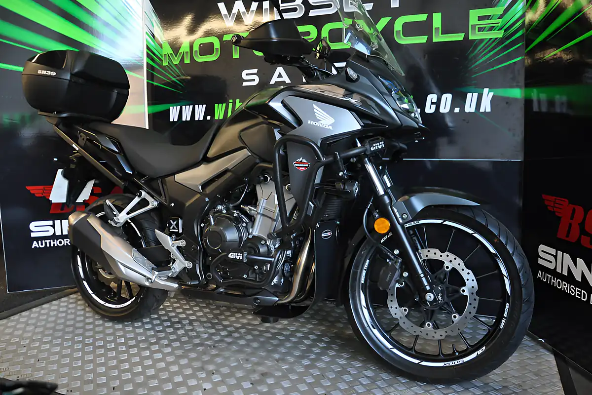 Used 2019 Honda CB500X Black - Interior and Exterior details 15