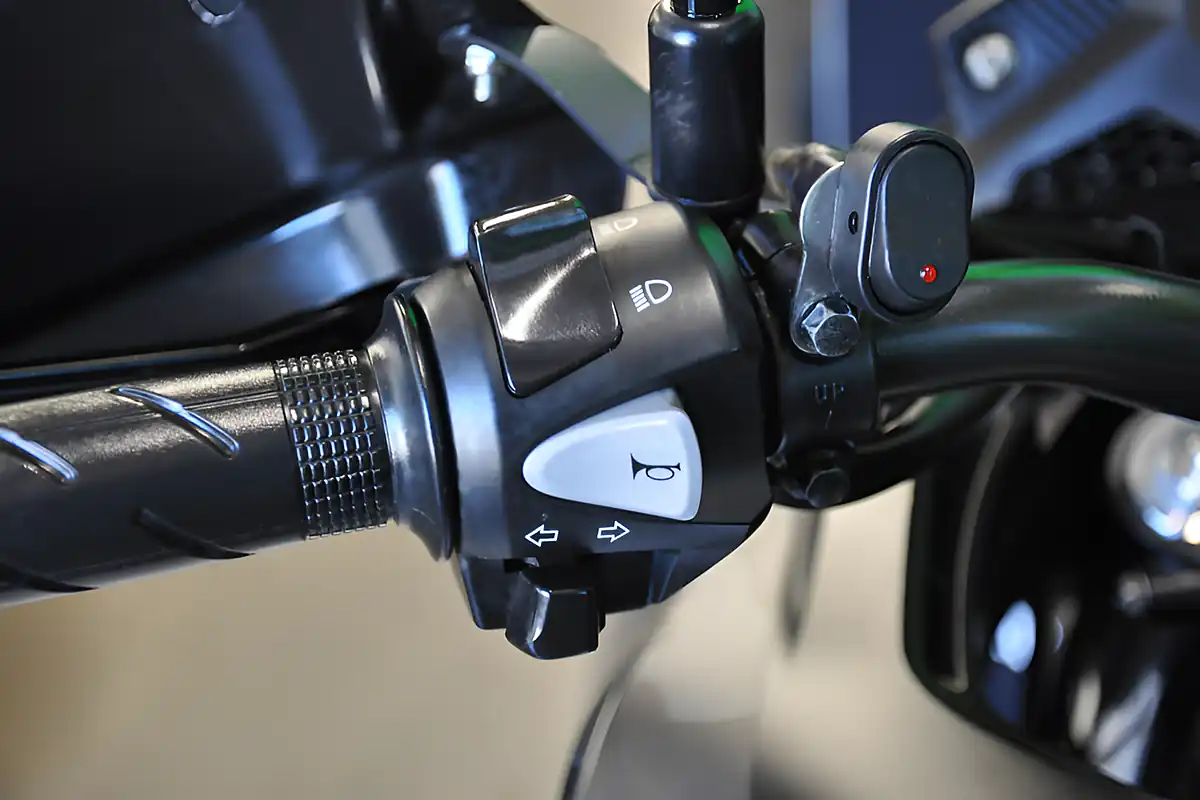 Used 2019 Honda CB500X Black - Interior and Exterior details 9