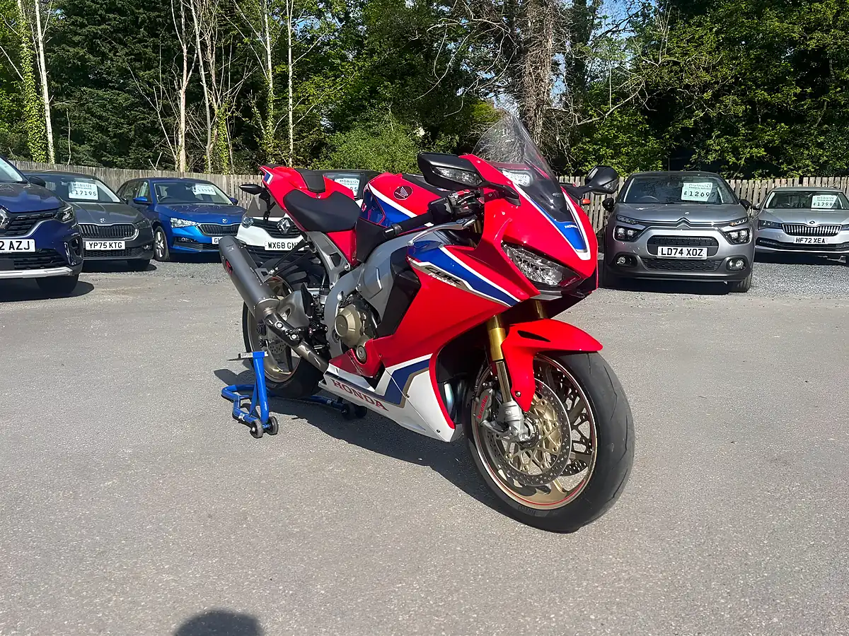 Used 2019 Honda CBR1000RR Fireblade SP2 Red - Front View