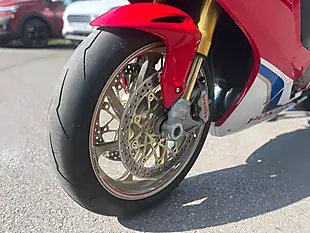 Used 2019 Honda CBR1000RR Fireblade SP2 Red - Interior and Exterior details 11