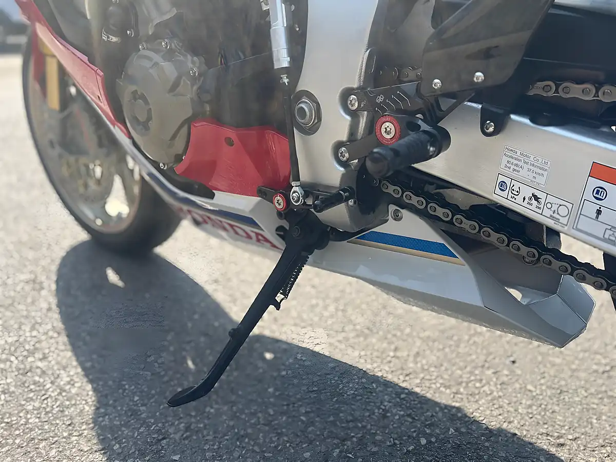 Used 2019 Honda CBR1000RR Fireblade SP2 Red - Interior and Exterior details 13