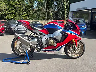 Used 2019 Honda CBR1000RR Fireblade SP2 Red - Interior and Exterior details 2