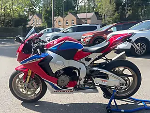 Used 2019 Honda CBR1000RR Fireblade SP2 Red - Interior and Exterior details 3