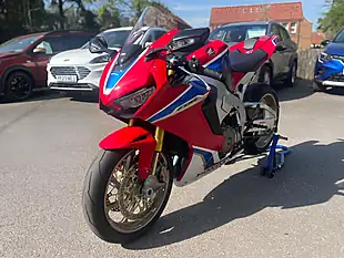 Used 2019 Honda CBR1000RR Fireblade SP2 Red - Interior and Exterior details 6