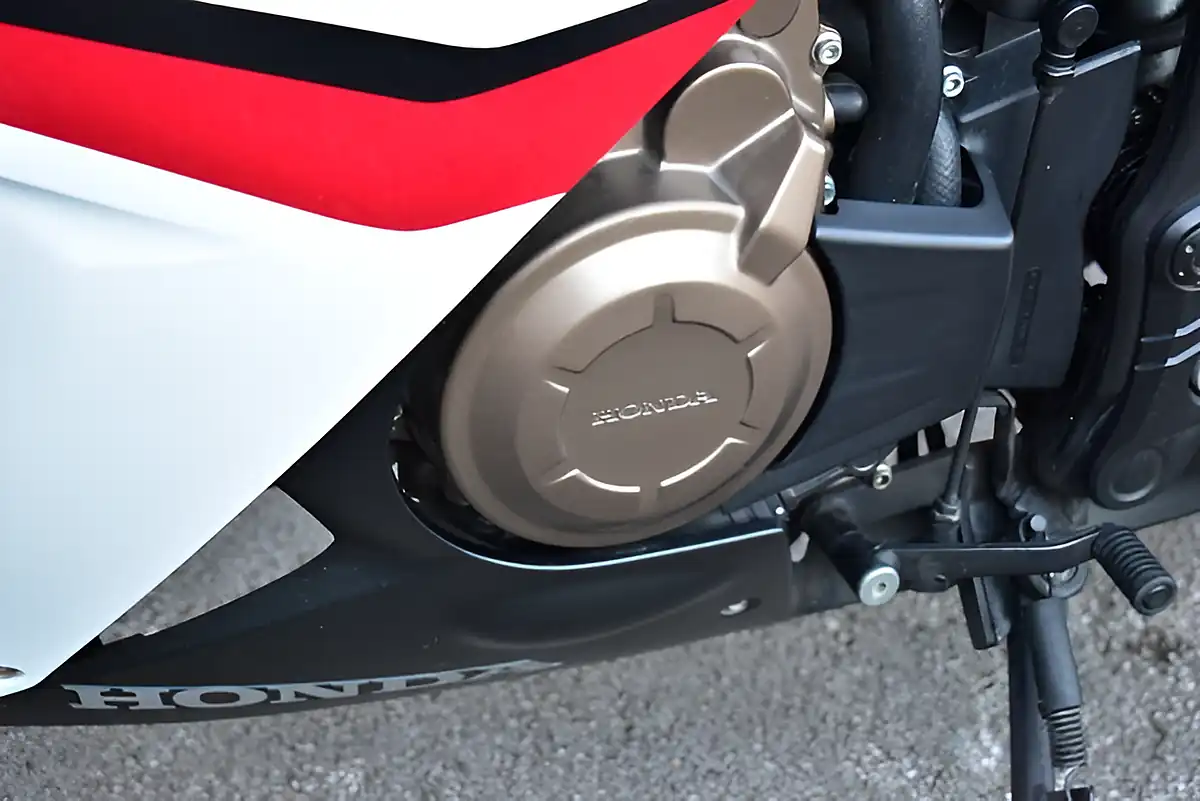 Used 2019 Honda CBR500R Pearl Metalloid White - Interior and Exterior details 10