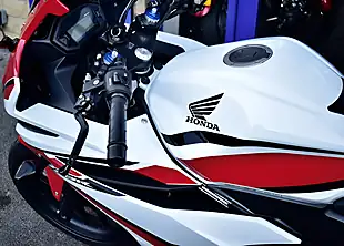 Used 2019 Honda CBR500R Pearl Metalloid White - Interior and Exterior details 12