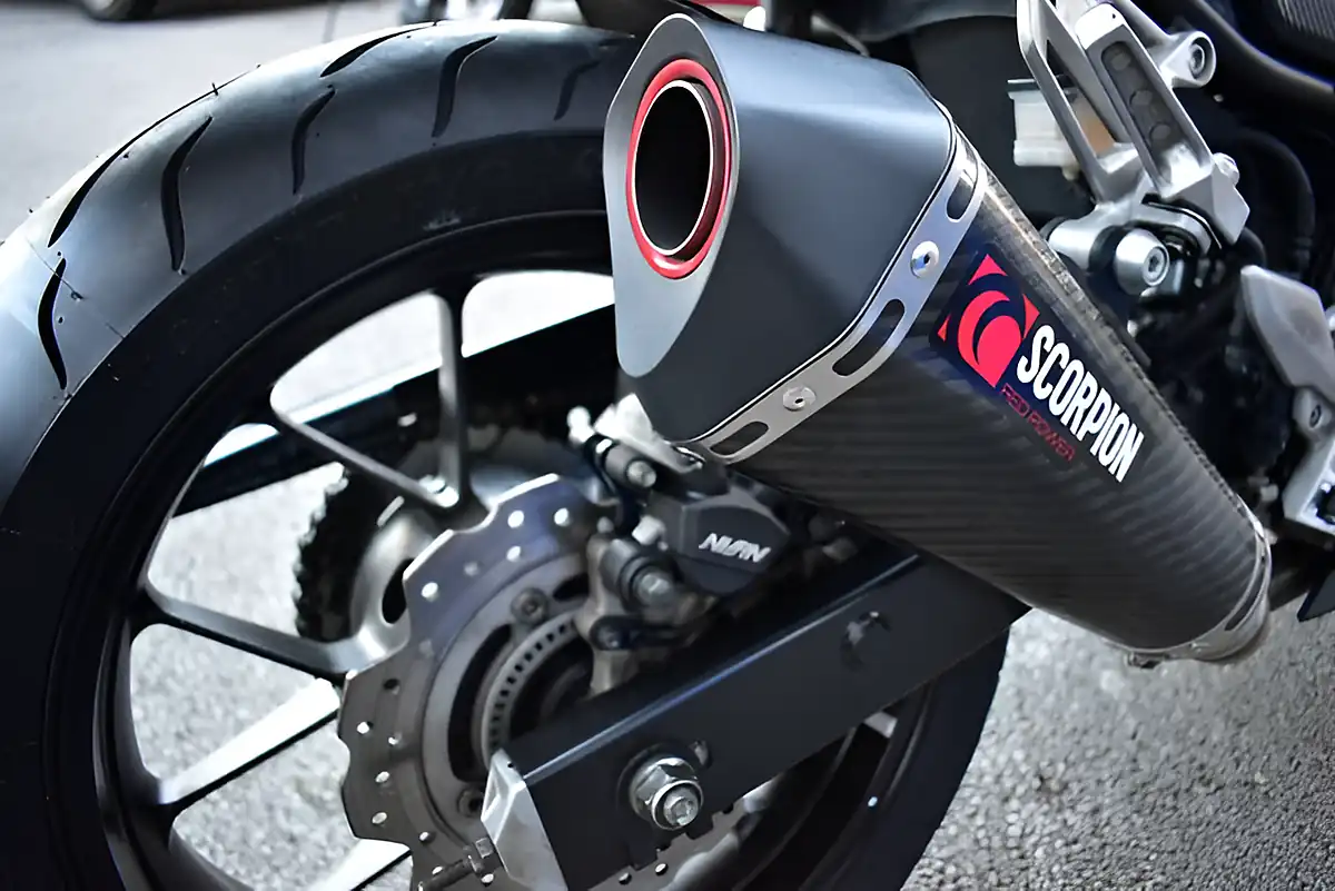 Used 2019 Honda CBR500R Pearl Metalloid White - Interior and Exterior details 16