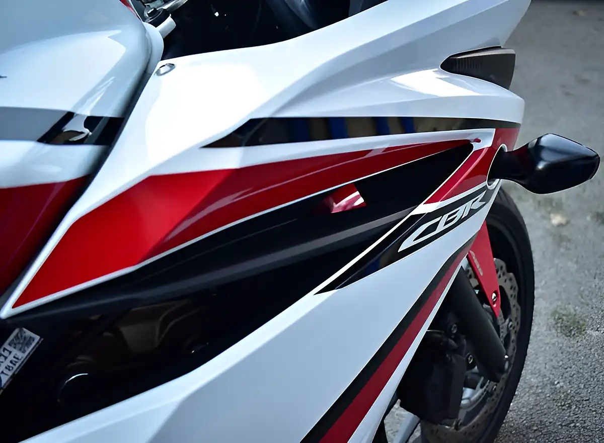 Used 2019 Honda CBR500R Pearl Metalloid White - Interior and Exterior details 19