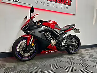 Used 2019 Honda CBR650R Super Sports Red - Interior and Exterior details 14