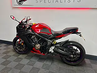 Used 2019 Honda CBR650R Super Sports Red - Interior and Exterior details 15