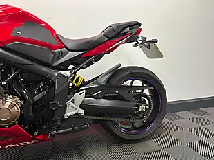 Used 2019 Honda CBR650R Super Sports Red - Interior and Exterior details 17