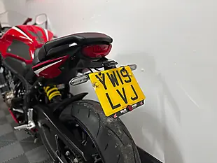 Used 2019 Honda CBR650R Super Sports Red - Interior and Exterior details 18