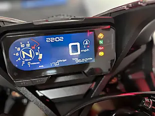 Used 2019 Honda CBR650R Super Sports Red - Interior and Exterior details 20