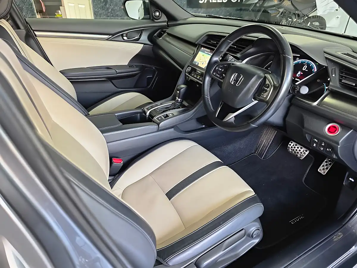 Used 2019 Honda Civic Ex Silver - Interior and Exterior details 5