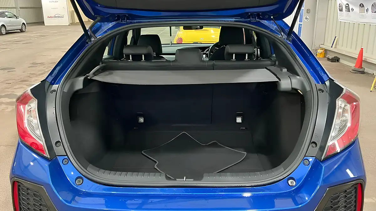 Used 2019 Honda Civic Se Blue - Interior and Exterior details 9