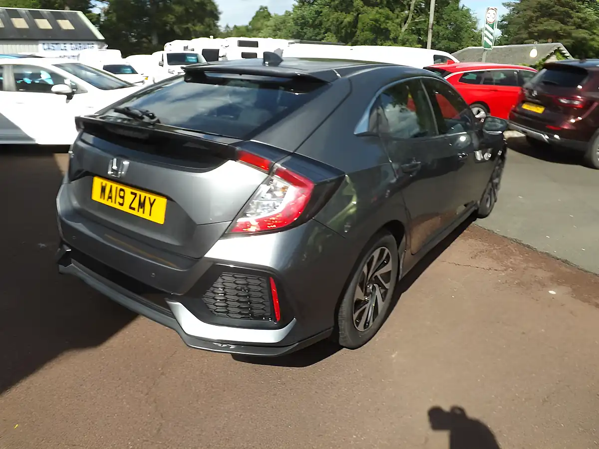 Used 2019 Honda Civic Se Grey - Interior and Exterior details 9