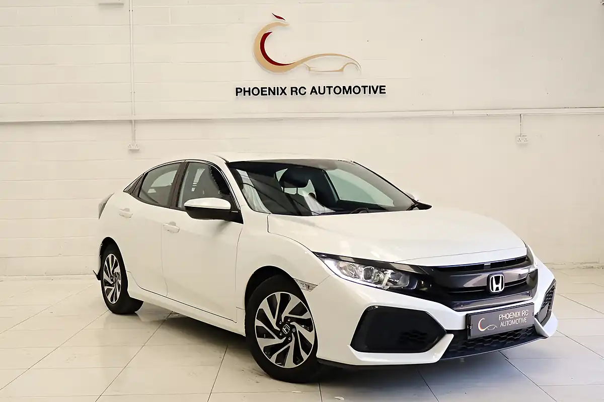 Used 2019 Honda Civic Se Hatchback White - Front View
