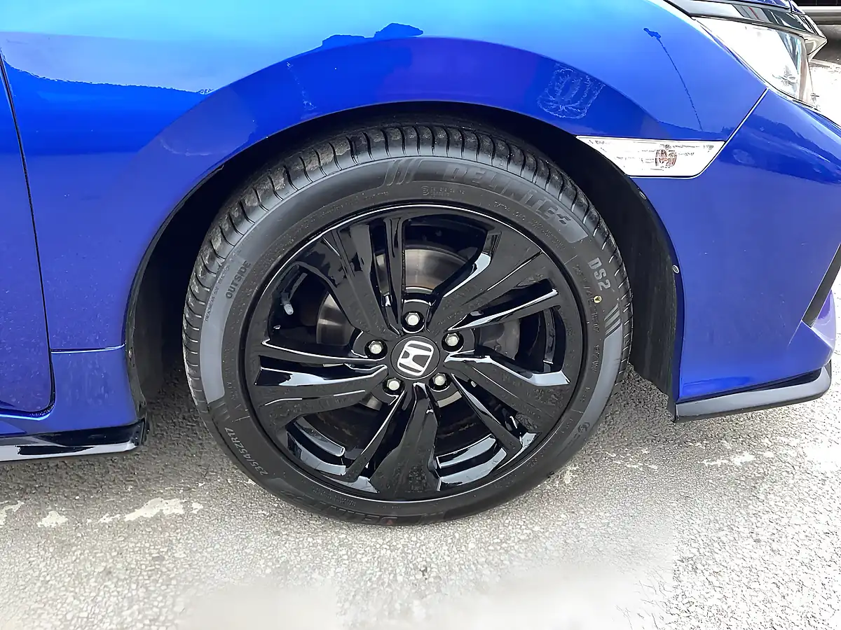 Used 2019 Honda Civic Sport Line Blue - Interior and Exterior details 15