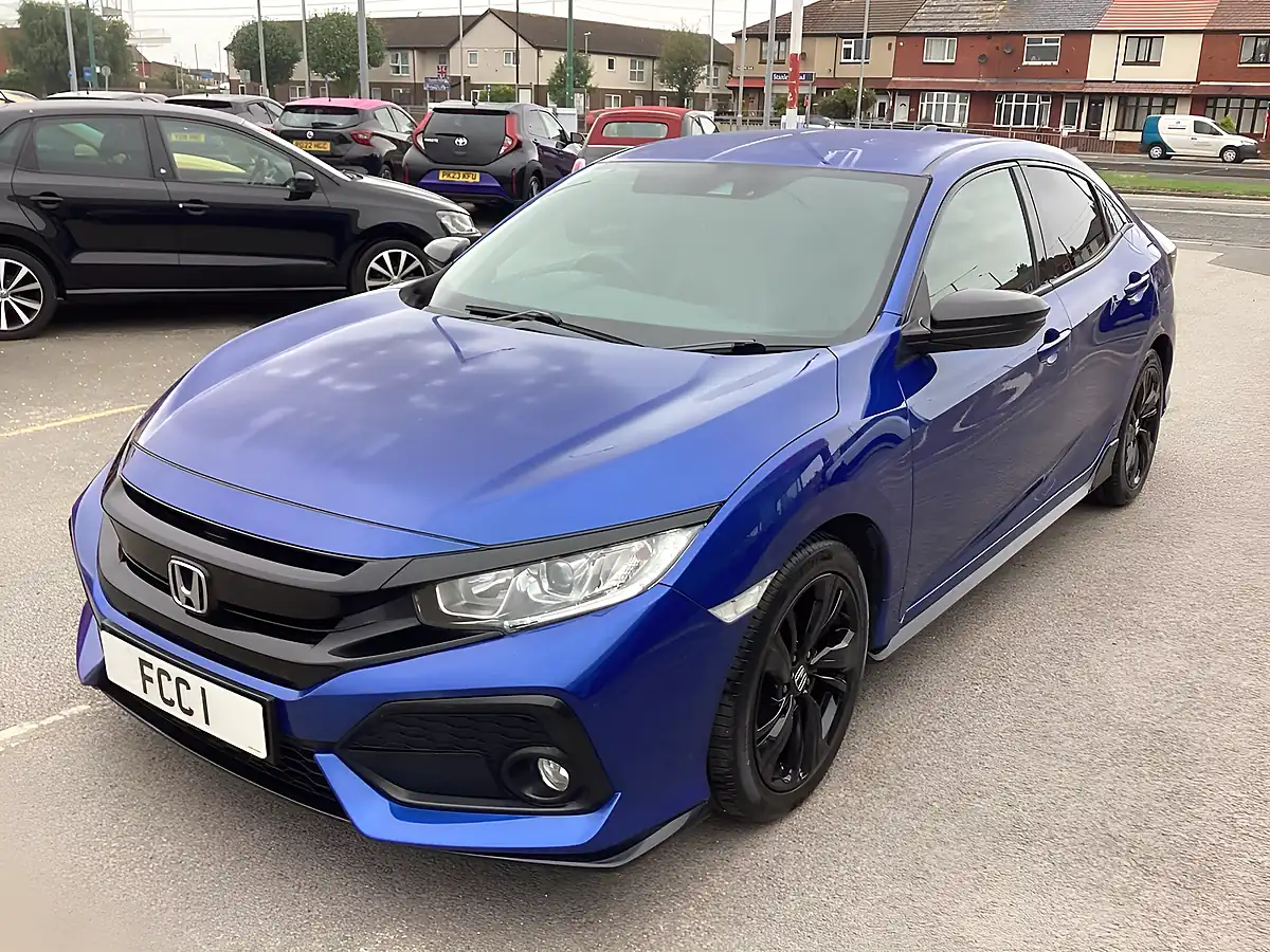 Used 2019 Honda Civic Sport Line Blue - Interior and Exterior details 5