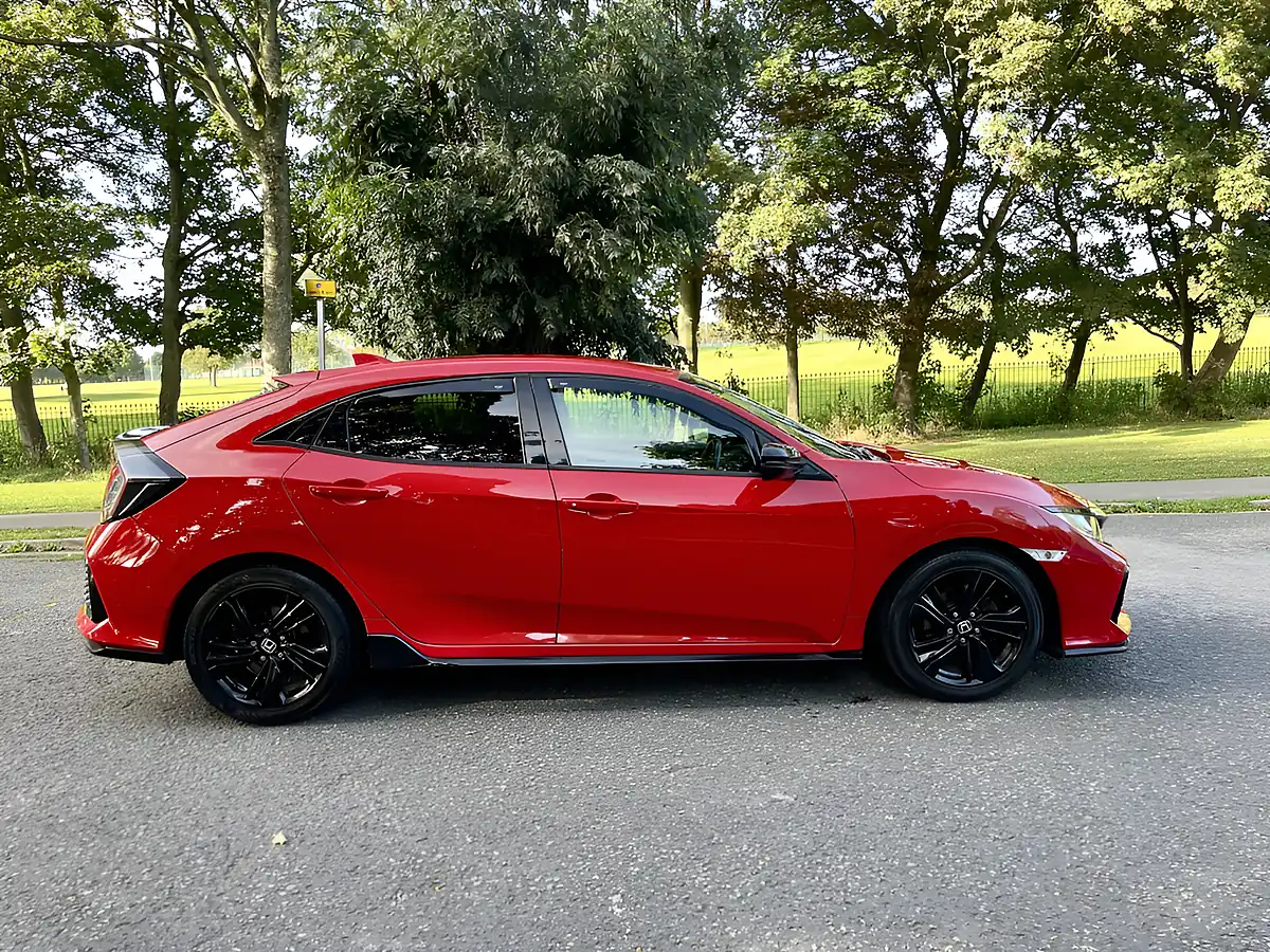 Used 2019 Honda Civic Sport Line Red - Interior and Exterior details 7