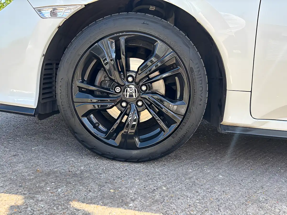 Used 2019 Honda Civic Sport White - Interior and Exterior details 6