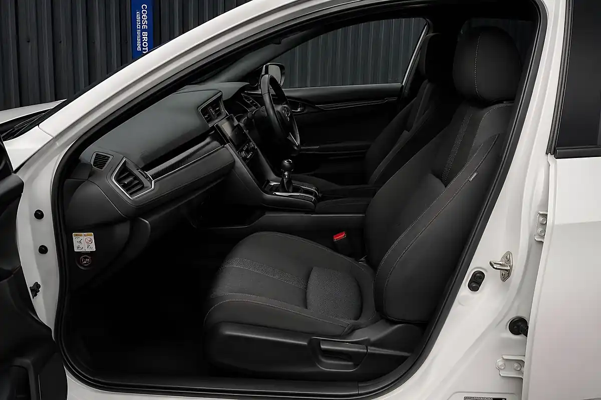 Used 2019 Honda Civic Sport White - Interior and Exterior details 7