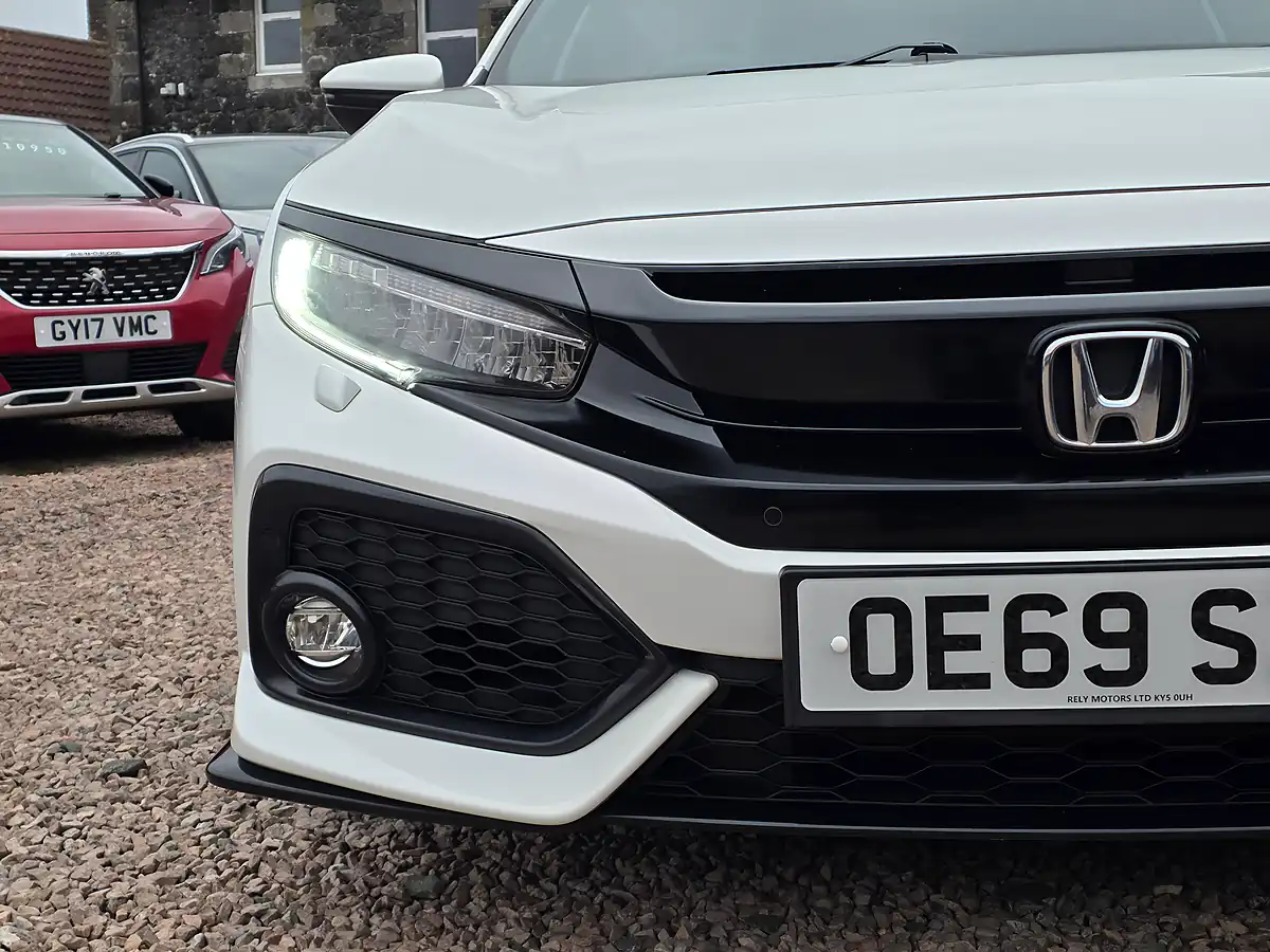 Used 2019 Honda Civic Sport White - Interior and Exterior details 4