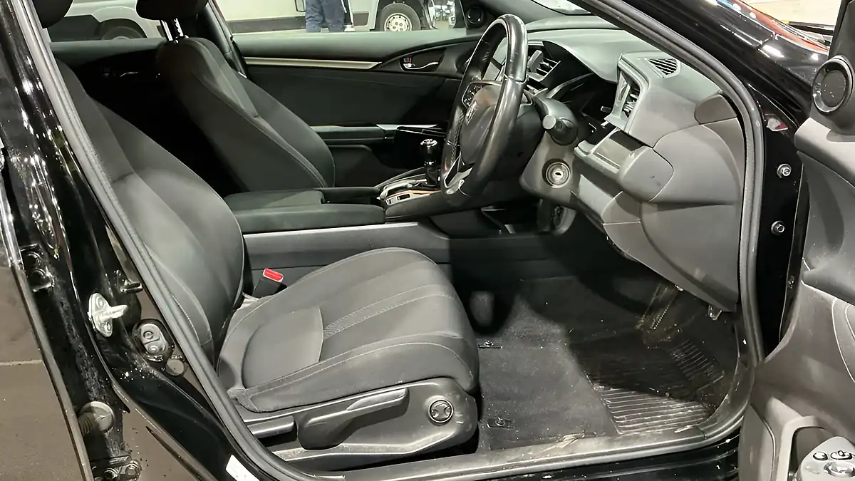 Used 2019 Honda Civic Sr Black - Interior and Exterior details 7