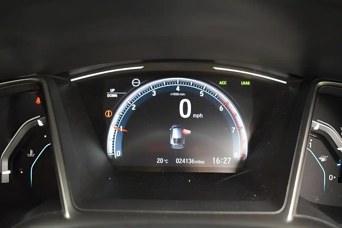 Used 2019 Honda Civic Sr Black - Interior and Exterior details 11