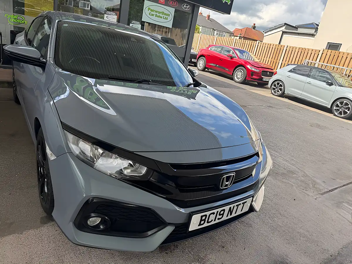 Used 2019 Honda Civic Sr Grey - Interior and Exterior details 3